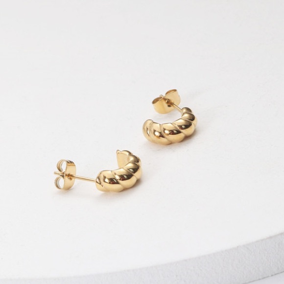 ✨18K Gold Plated Mini Croissant twist hoops - Picture 2 of 4